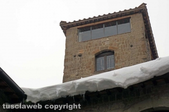La città dei Papi dopo la nevicata