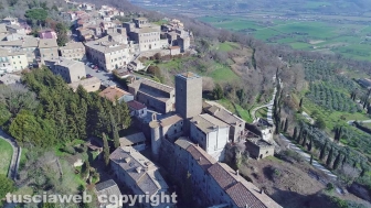 La città di Bassano in Teverina vista dall'alto