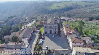 La città di Bassano in Teverina vista dall'alto
