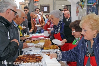 La colazione di Pasqua a Pianoscarano