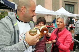 La colazione di Pasqua in piazza Fontana