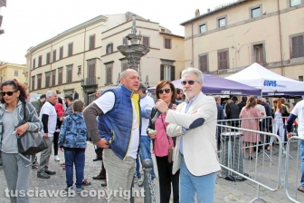 La colazione di Pasqua in piazza Fontana