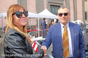 La colazione di Pasqua in piazza Fontana