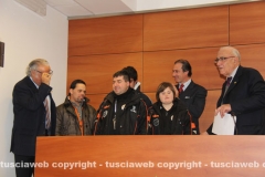 La consegna dei buoni alla Banca di Viterbo
