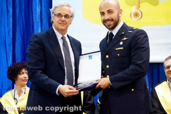 La consegna dei diplomi ai marescialli