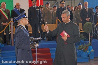 La consegna dei gradi agli allievi del 17esimo corso Uriel