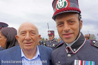 La consegna dei gradi ai Marescialli
