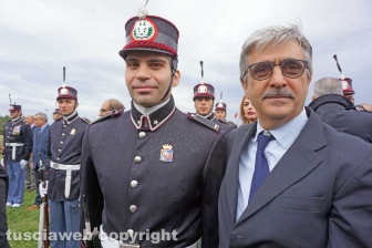 La consegna dei gradi ai Marescialli