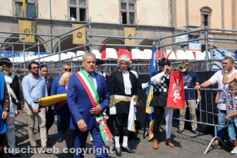 Viterbo - La consegna della mazza del maggiordomo