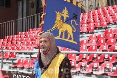 Le immagini della consegna della mazza argentea