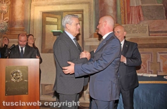 La consegna delle onorificenze a palazzo dei Priori