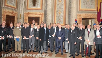 La consegna delle onorificenze a palazzo dei Priori