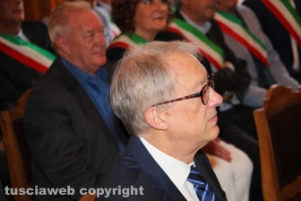 La consegna delle onorificenze