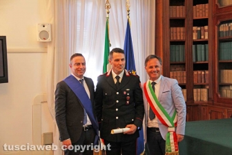 La consegna delle onorificenze