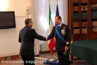 La consegna delle onorificenze