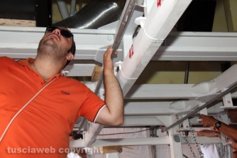 La consegna di ciuffi e spallette