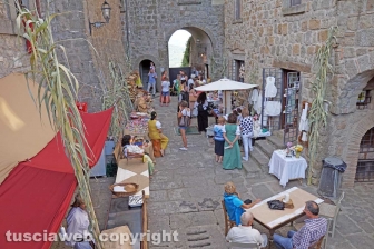 La corte rinascimentale di Alfonso De Lagnis