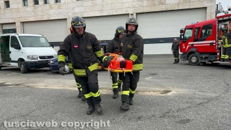 La dimostrazione dei Vigili del fuoco per la festa di Santa Barbara