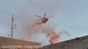 La dimostrazione dei Vigili del fuoco per la festa di Santa Barbara