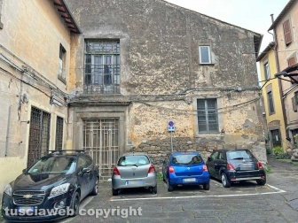 La "discarichetta" di largo Colonna