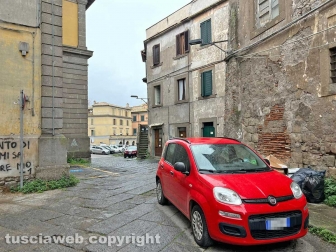 La "discarichetta" di largo Colonna