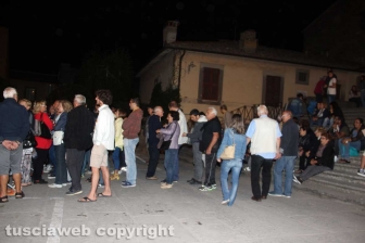 La 'fagiolata' sotto la macchina... senza macchina