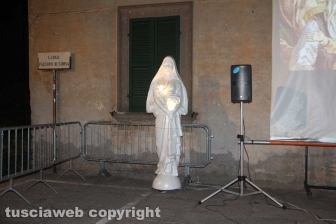 La 'fagiolata' sotto la macchina... senza macchina