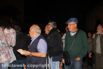 La 'fagiolata' sotto la macchina... senza macchina