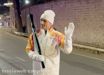 Viterbo - La fiamma olimpica in via della Palazzina