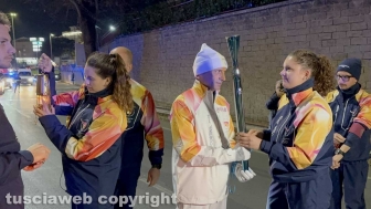 Viterbo - La fiamma olimpica in via della Palazzina