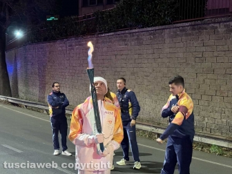 Viterbo - La fiamma olimpica in via della Palazzina