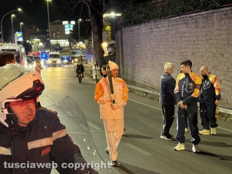 Viterbo - La fiamma olimpica in via della Palazzina