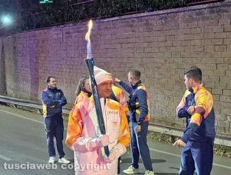 Viterbo - La fiamma olimpica in via della Palazzina