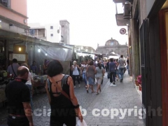 La folla in giro per la fiera