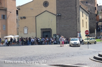 La fila per i biglietti delle tribune