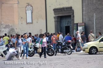 La fila per i biglietti delle tribune