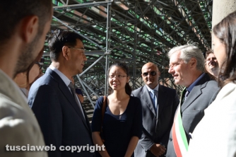 La firma del gemellaggio tra Caprarola e Qingyang (Foto di Stefano Tossini)