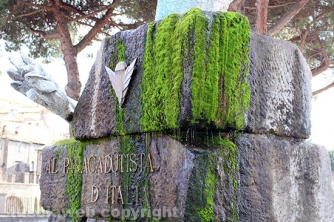 La fontana colabrodo al Sacrario