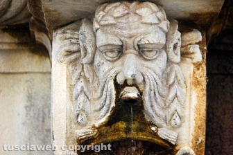 La fontana dei leoni