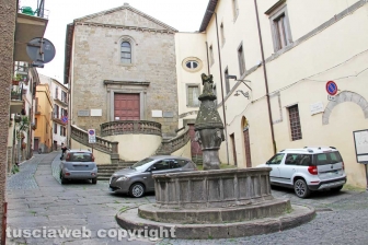 Viterbo - La fontana della Crocetta