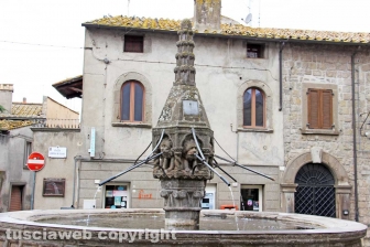 Viterbo - La fontana di Pianoscarano