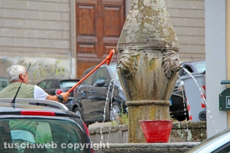 La fontana di piazza Dante