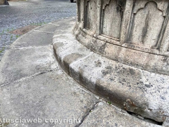 La fontana di piazza Dante