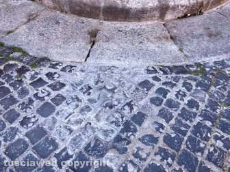 La fontana di piazza Dante