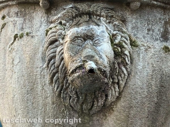 La fontana di piazza Dante