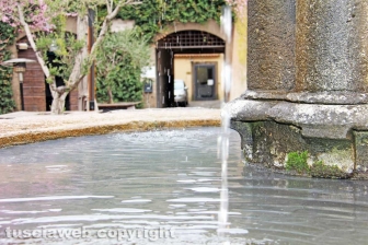 Viterbo - La fontana di piazza del Gesù