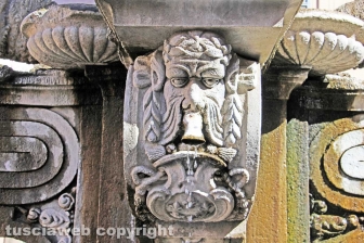 Viterbo - La fontana di piazza delle Erbe