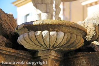 Viterbo - La fontana di piazza delle Erbe
