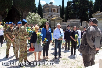 La giornata degli abbracci