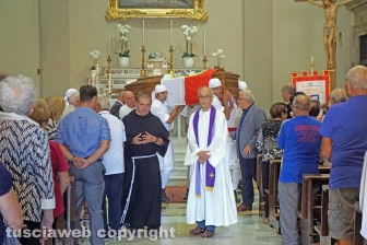 La "girata" dei facchini dedicata ad Antonio Febbraro